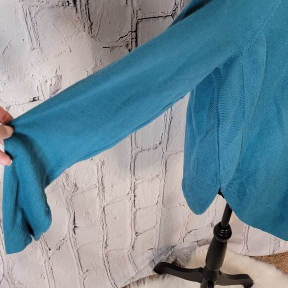 ISELA Aqua Blue V Neck Rounded Hi Lo Hem Soft Cozy Pullover Casual Sweater Large - Picture 2 of 7